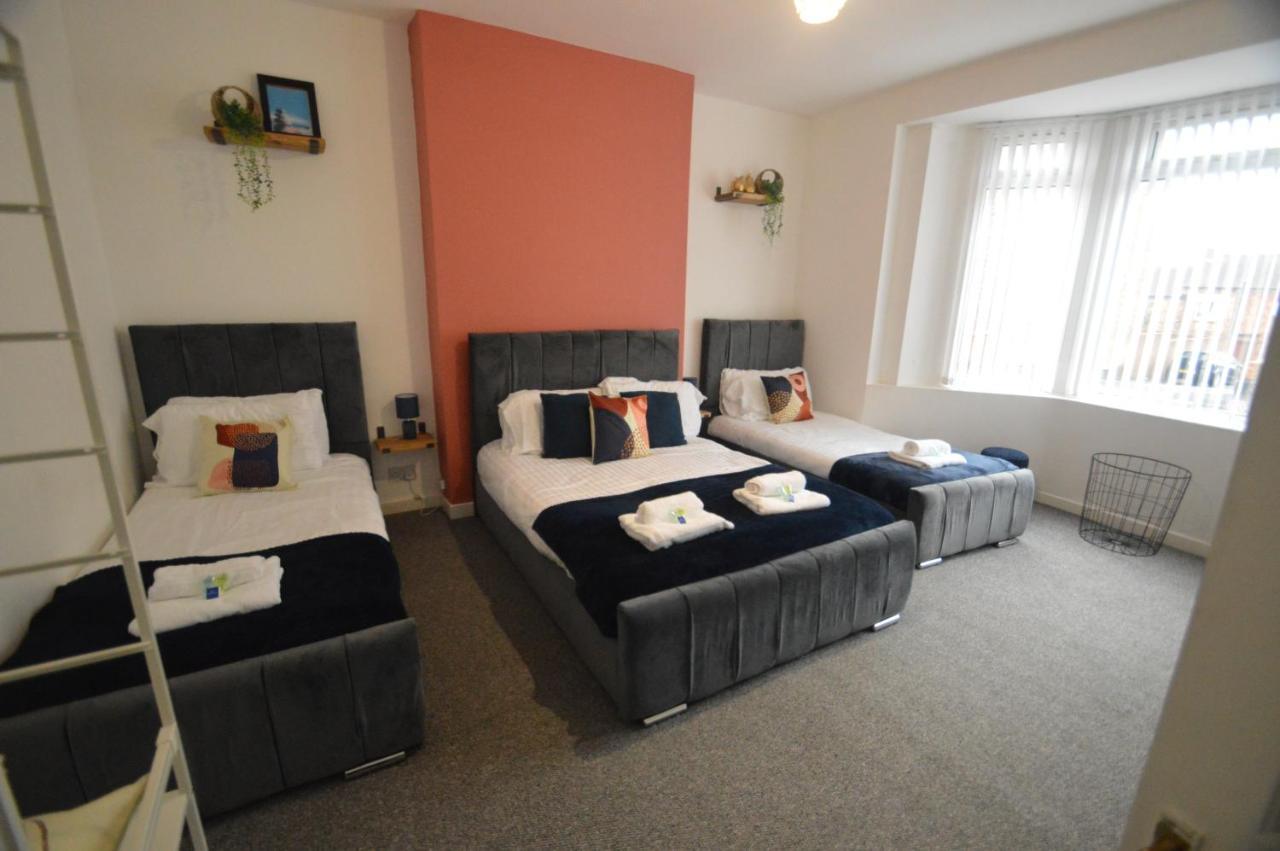 Spacious And Homely 2 Bedroom Flat - Suitelivin Gateshead Exterior photo