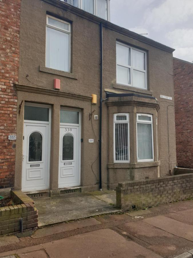 Spacious And Homely 2 Bedroom Flat - Suitelivin Gateshead Exterior photo